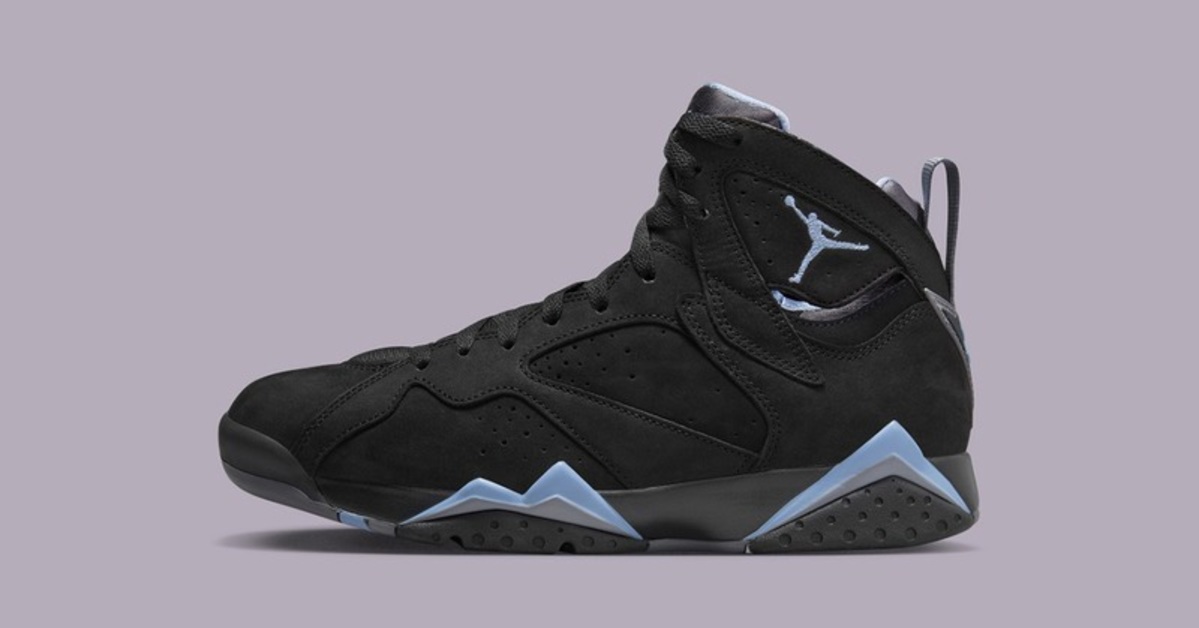 Black and blue jordan 7 best sale